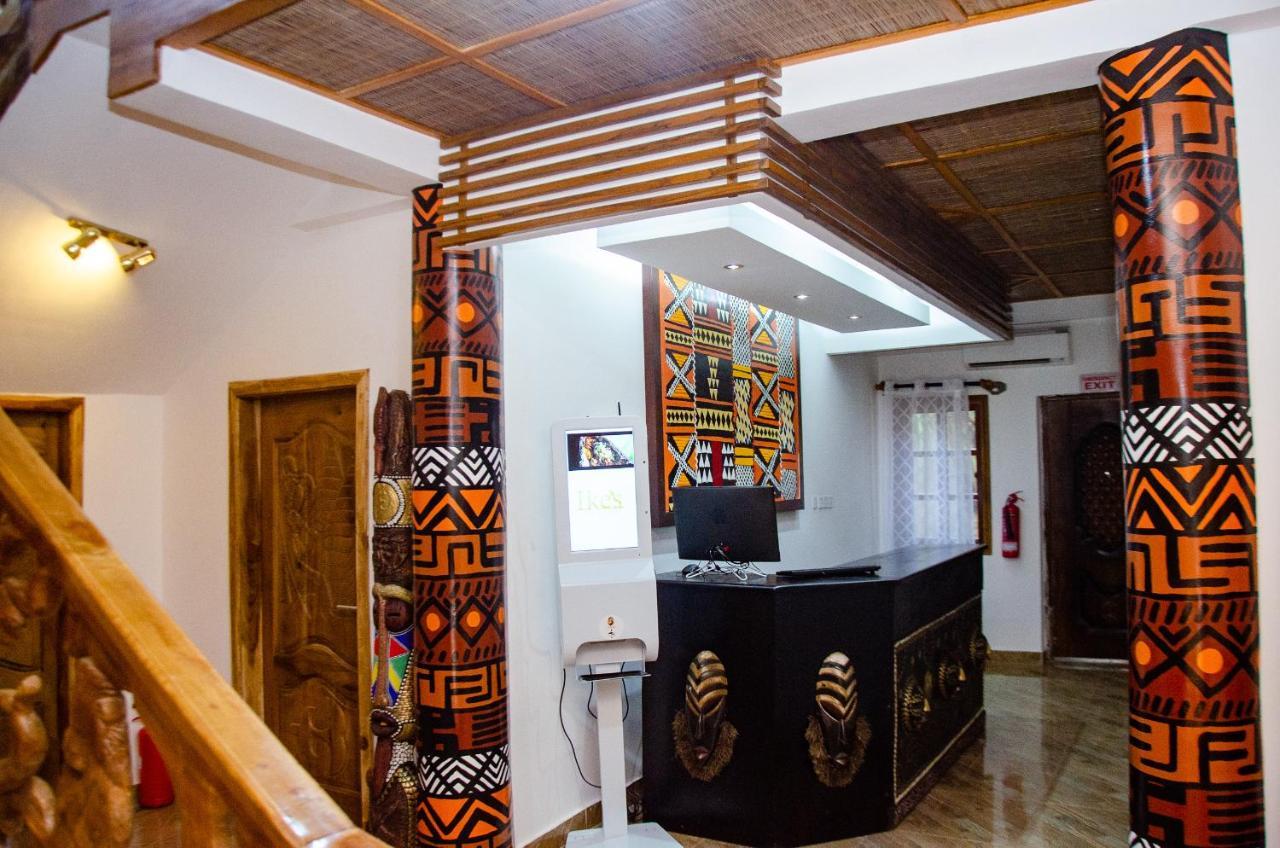 Ike'S Cultural Village Kumasi Exterior foto